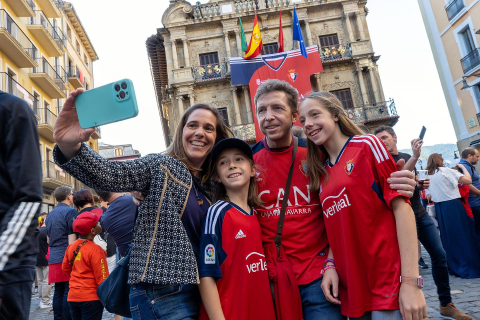 Fotos del ambiente en Pamplona por el partido de final de Copa.