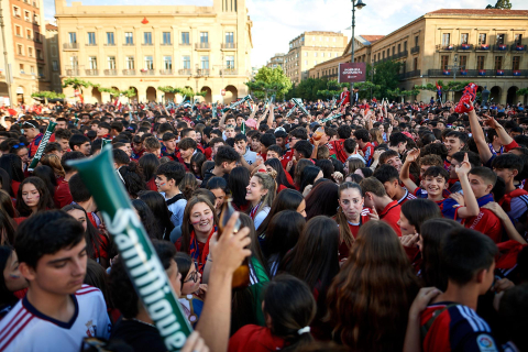 Fotos del ambiente en Pamplona por el partido de final de Copa.
