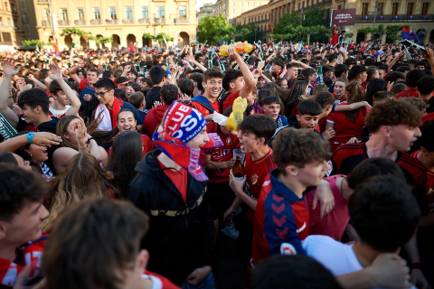 Fotos del ambiente en Pamplona por el partido de final de Copa.
