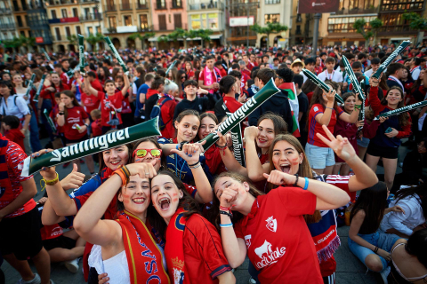 Fotos del ambiente en Pamplona por el partido de final de Copa.