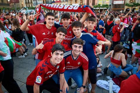 Fotos del ambiente en Pamplona por el partido de final de Copa.
