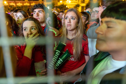 La afición de Osasuna, en la Plaza del Castillo./