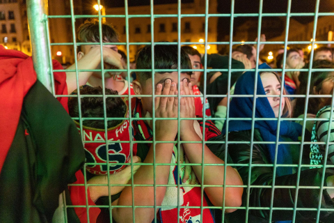 La afición de Osasuna, en la Plaza del Castillo./