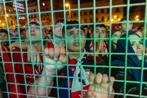 La afición de Osasuna, en la Plaza del Castillo./