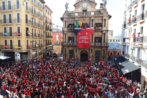 Recepción a Osasuna en el Ayuntamiento