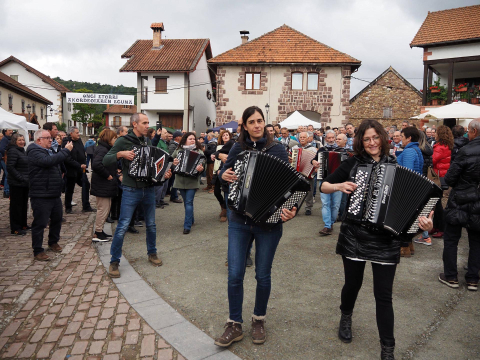 Fotos del Día del acordeón en Garaioa