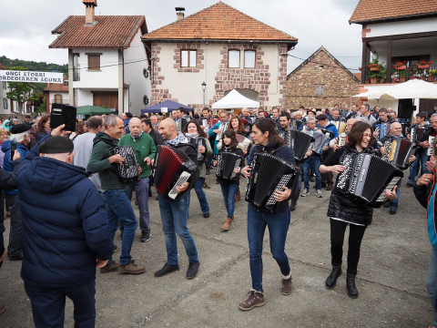 Fotos del Día del acordeón en Garaioa