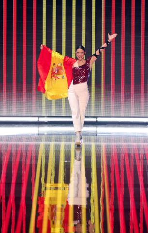 Imágenes de la actuación de Blanca Paloma en Eurovisión