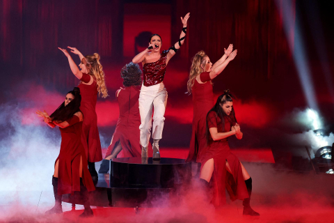 Imágenes de la actuación de Blanca Paloma en Eurovisión
