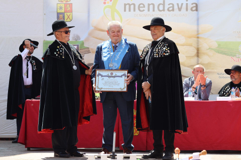 Fotos del XXXI Capítulo de la Cofradía del Espárrago de Navarra en Mendavia.