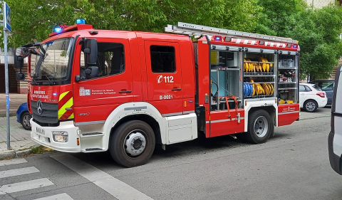 Incendio de una vivienda en la Plaza de los Castaños de Barañáin con varias personas afectadas por inhalación de humo