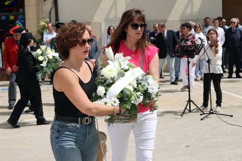 Imágenes del homenaje en Sangüesa a Bonifacio Martín y Julián Embid