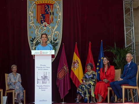 Asistentes a la entrega del Príncipe de Viana 2023 a la escritora Dolores Redondo