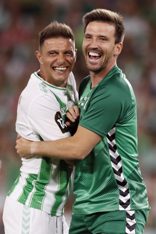 Imágenes del partido homenaje a Joaquín Sánchez