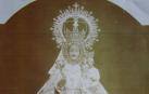 Detale de una fotografía de la Virgen del Puy de finales del siglo XIX.