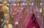 Los nominados y las celebridades asistentes a la entrega de los 88 Premios Oscar de Hollywood pasaron previamente por la tradicional alfombra roja colocada en la entrada del  Hollywood&Highland Center.