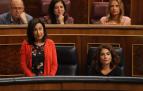 Robles dice que Rajoy dejó al país "muy comprometido para mal" y el PP la tacha de "boba"