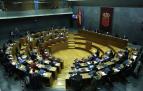 Vista del hemiciclo del Parlamento foral, durante la celebración de un pleno reciente.