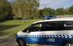 Coche de la Policía Municipal en la Vuelta del Castillo de Pamplona