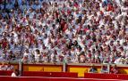 Público asistente a la Plaza de Toros de Pamplona durante la octava corrida de la Feria del Toro 2019 con la ganadería de Miura para los diestros Rafaelillo, Octavio Chacón y Juan Leal.