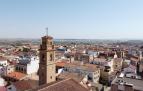 Panorámica de la localidad ribera de Murchante, con la torre de la iglesia de Nuestra Señora de la Asunción en primer plano