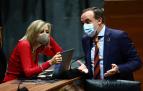 Cristina Ibarrola y Javier Esparza (Navara Suma), en una fotografía de archivo en el Parlamento