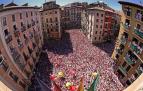 La plaza del Ayuntamiento, poco antes del Chupinazo, un 6 de julio.