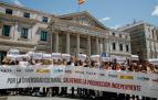 El sector audiovisual protestó este miércoles en contra la nueva Ley General Audiovisual frente al Congreso de los Diputados