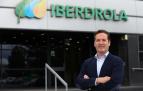 Eduardo Ryan Murua, en la entrada a las oficinas del área de distribución de Iberdrola, en la sede de la compañía en el polígono de Landaben de Pamplona