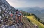 Inés Patricio, corredora de Hiru Herri y quinta clasificada ayer en el nuevo Vertical de Isaba, en el tramo final del ascenso