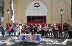 La lectura del manifiesto ha tenido lugar este sábado por la mañana en el exterior de la plaza de toros de Pamplona