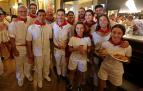 Por la izquierda, delante: Fermín Sagaseta de Ilúrdoz, Sergio Saucedo Villanueva, Eduardo Azanza, Sofía Azanza Heras, Lucía Azanza Heras, María Echávarri Iriarte,  Elena Presencio Rodríguez. Detrás,  Alfonso  Urrizburu, Javier López Ferrer, Natalia Armendáriz e Izaguirre, Borja Tourón Porto y Pablo Barragán Azagra.