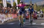 Daniel Artero (Bikesport) superó al esprint a su compañero de fuga Imanol Aceña. Los dos son primero y segundo en la general