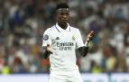 Vinicius se lamenta de uno de los errores durante el partido contra el Shakhtar