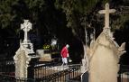 Fotos del día de Todos los Santos en el cementerio de Pamplona.