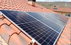 Instalación de placas solares en una vivienda de Navarra
