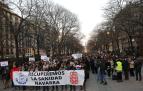 Entre 200 y 300 médicos navarros se han manifestado estar tarde en el Paseo de Sarasate.