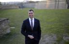 El presidente y candidato del PP navarro al Gobierno, Javier García, posa en la Vuelta del Castillo de Pamplona