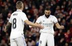 Kroos y Benzema celebran un tanto anotado en un choque anterior del Real Madrid.