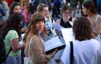 Un grupo de alumnas navarras, en un repaso de última hora antes de las pruebas de la EvAU de 2022