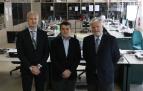 Ignacio Ezcurra, Pedro Busto y Michel Iturralde, en la redacción de Diario de Navarra