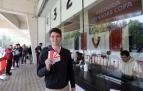 Imágenes de los aficionados de Osasuna recogiendo sus entradas para la final de Copa