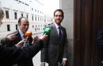 Sayas y Adanero, diputados de UPN, en la entrada del Congreso de los Diputados.