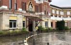 Trabajos de limpieza de la UME en la Casa de la Misericordia de Pamplona