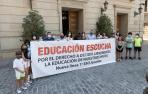 Familias sin plaza en Jesuitas Tudela demandan su derecho a elegir centro