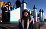 Marina Alberdi se encarga del grupo de carteros reales de la Cabalgata de Reyes Magos de Pamplona desde hace cuatro años