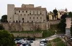 Palacio Real de Pamplona construido por Sancho VI, en la actualidad restaurado como Archivo General de Navarra