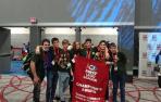 Los miembros de Legotronic Beavers celebran su victoria en Houston