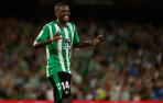 El centrocampista del Betis William Carvalho celebra tras marcar el tercer gol ante el Almería,