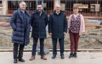 De izquierda a derecha: el concejal de Urbanismo, Industria y Empleo del Ayuntamiento de Sesma, Pedro Mangado; el director general de Administración Local y Despoblación, Jesús Mª Rodríguez; el consejero de Cohesión Territorial, Bernardo Ciriza; y la alca